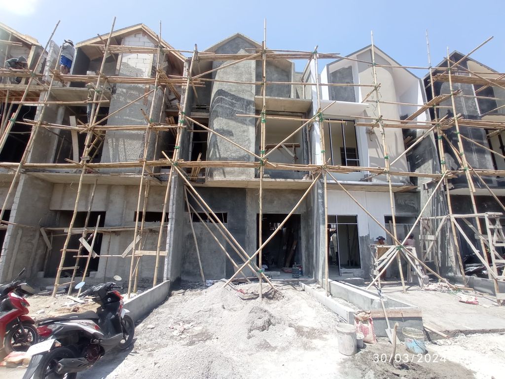 foto tampak rumah tipe 50 Compact High Ceiling 3KT (551) perumahan G-Land Ciwastra Park 2