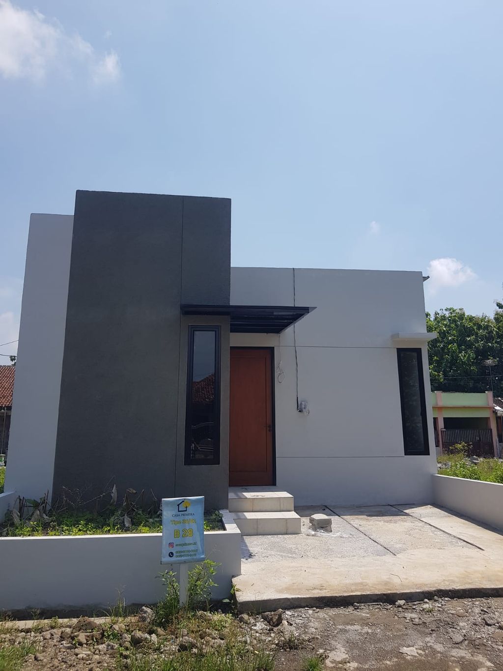 foto tampak rumah tipe ASTER perumahan Casa Primera Kroyo