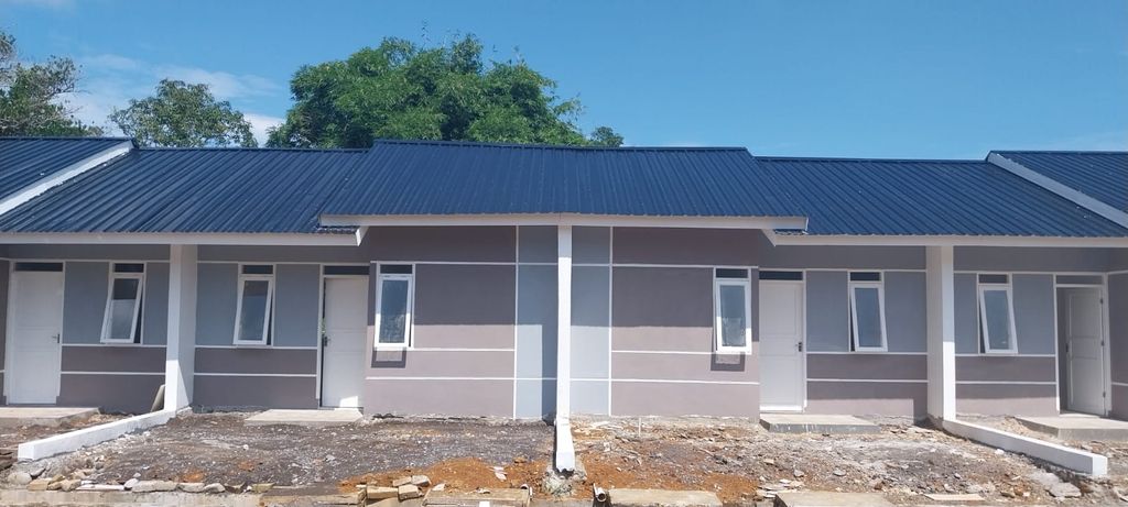 foto tampak rumah tipe 36/72 perumahan GRAHA MAS JAMBUA