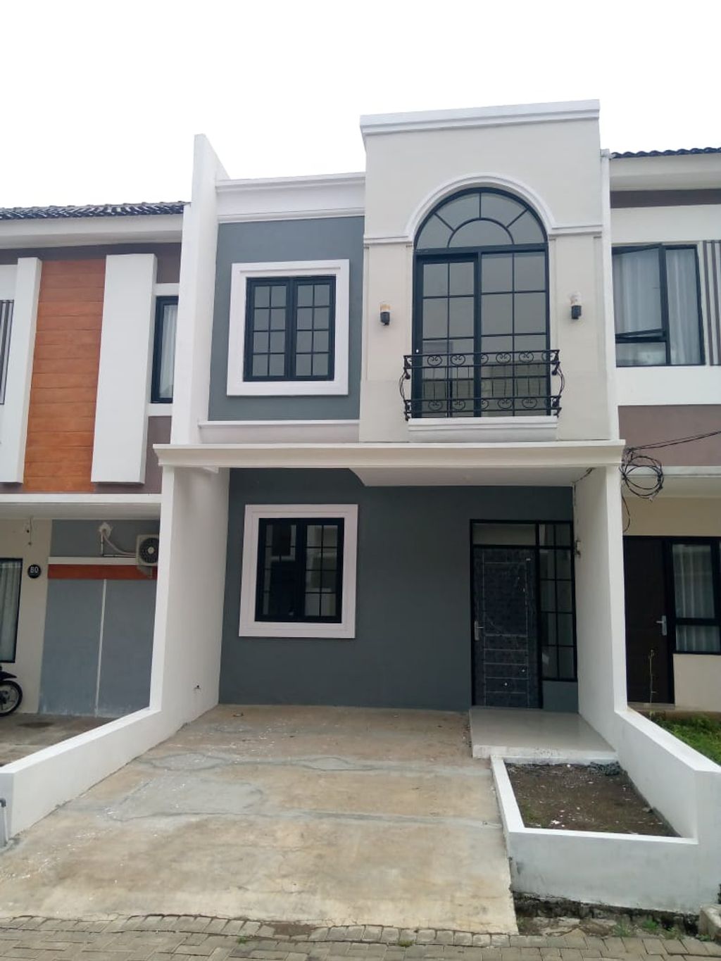 foto tampak rumah tipe 50 Superimposed (474) perumahan G-Land Harmony Hills