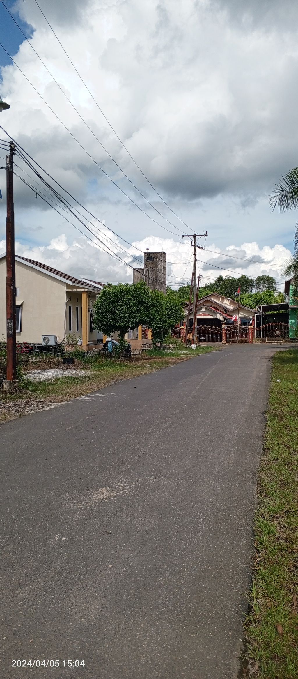 foto posisi tengah perumahan KOMPLEK TAMAN CITRA RAYA