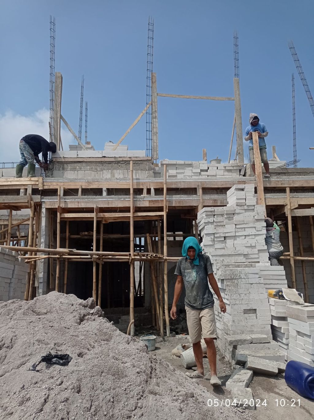 foto tampak rumah tipe 38 Compact High Ceiling 2KT (455) perumahan G-Land Ciwastra Park 2