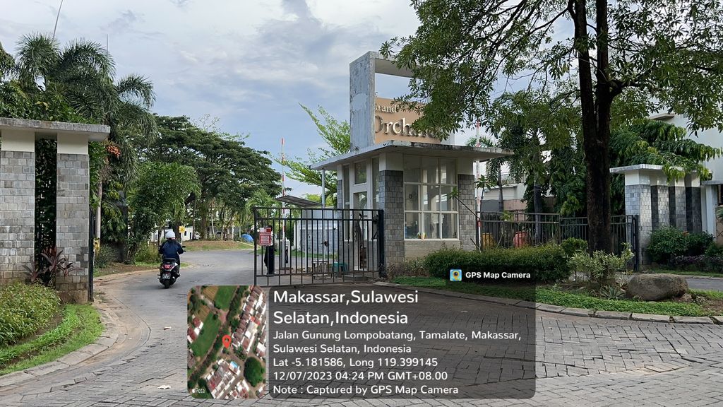 foto gerbang perumahan GRAND ORCHARD