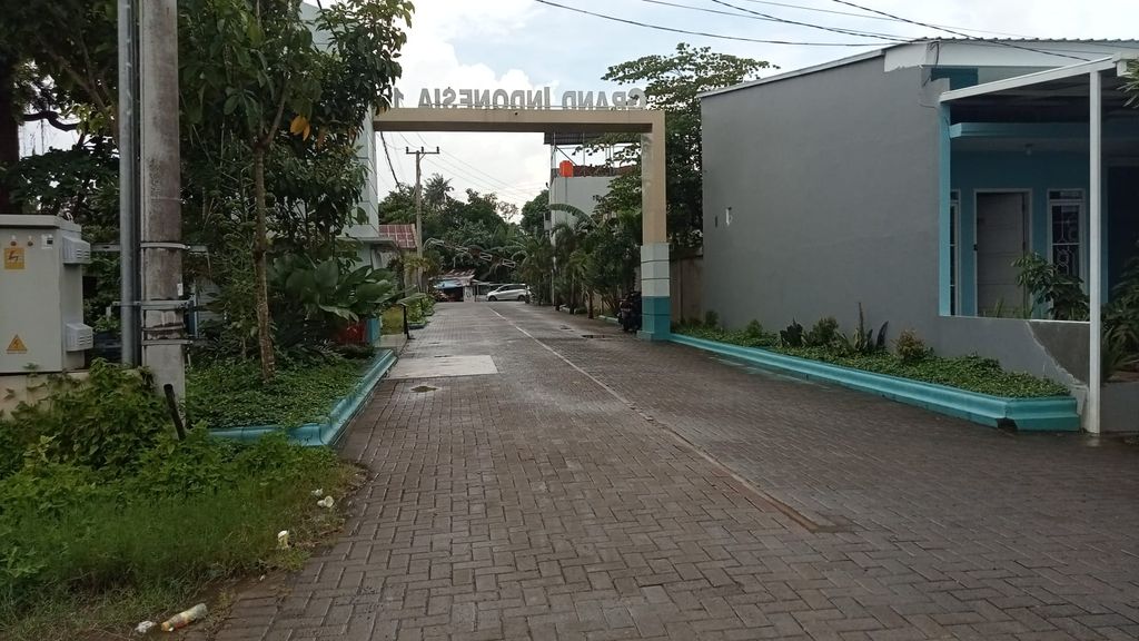 foto gerbang perumahan GRAND INDONESIA