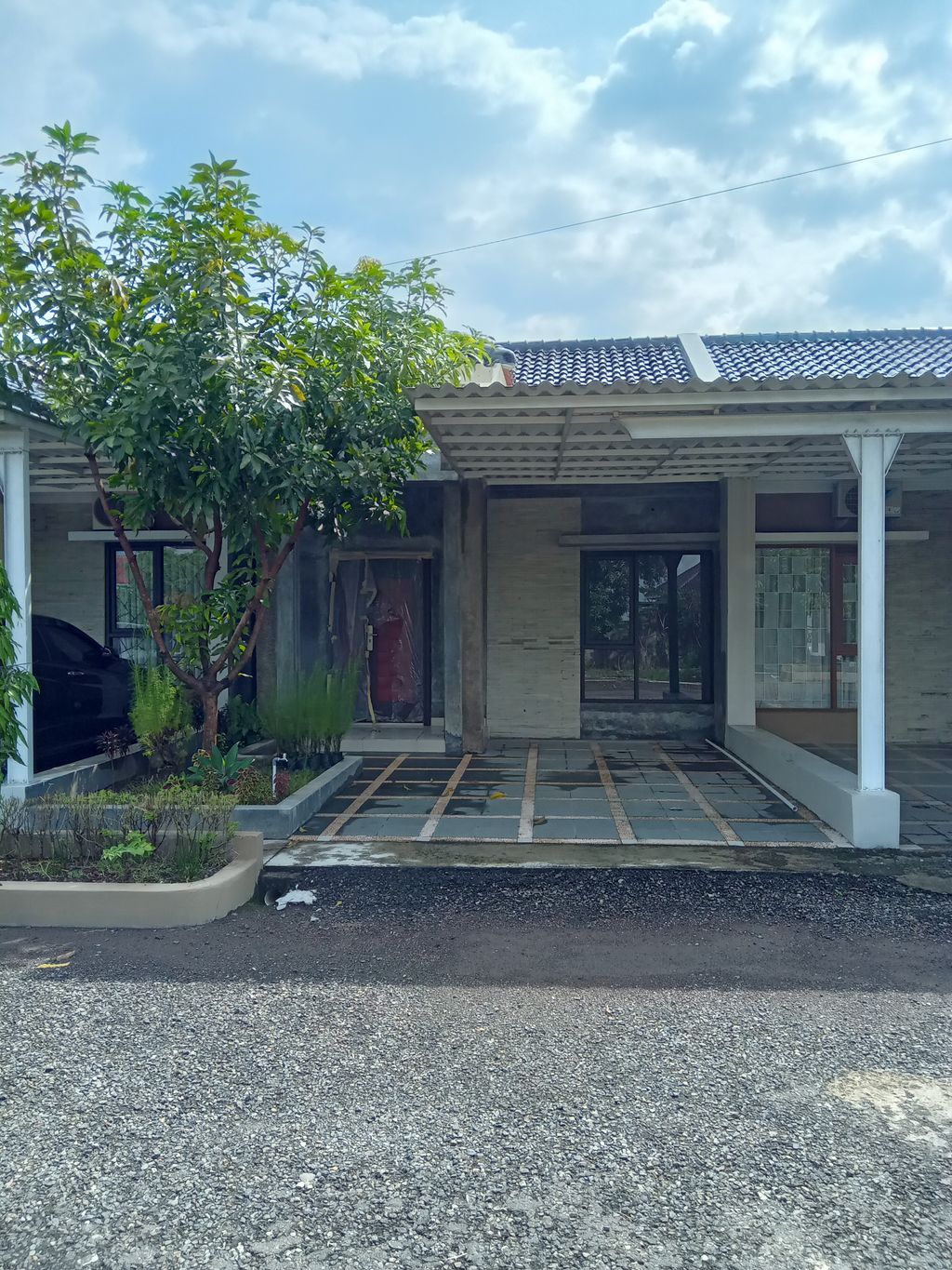 foto tampak rumah tipe KAV. 15 JALAN UTAMA HADAP TIMUR Th. 2024 perumahan PURI MEGA CITRA - JATIWANGI