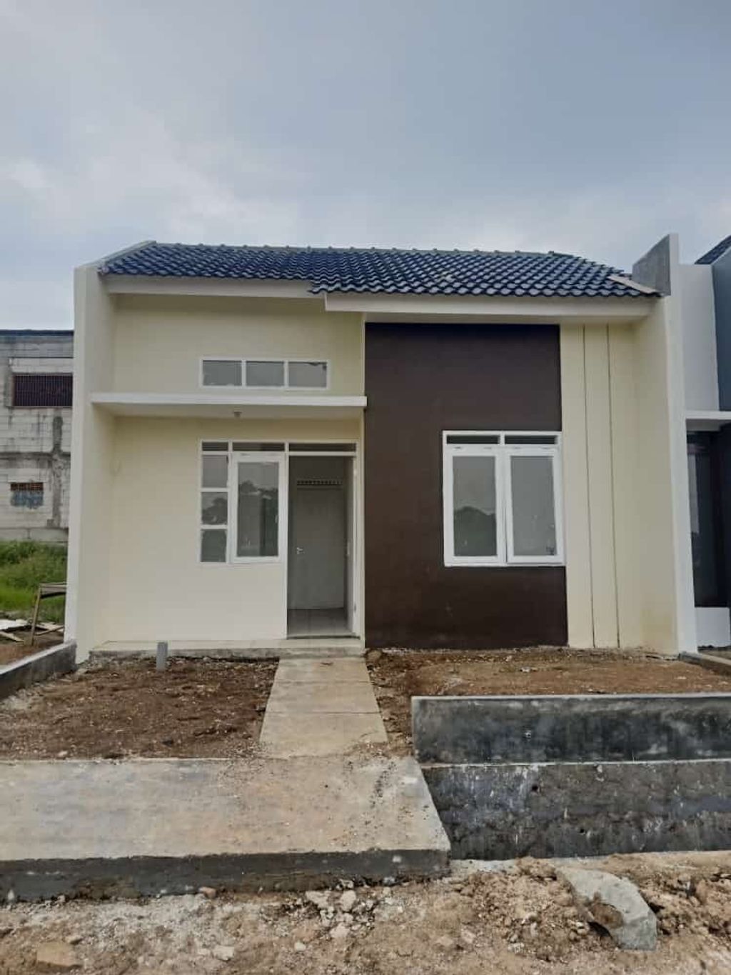 foto contoh rumah perumahan PURI AVANTI