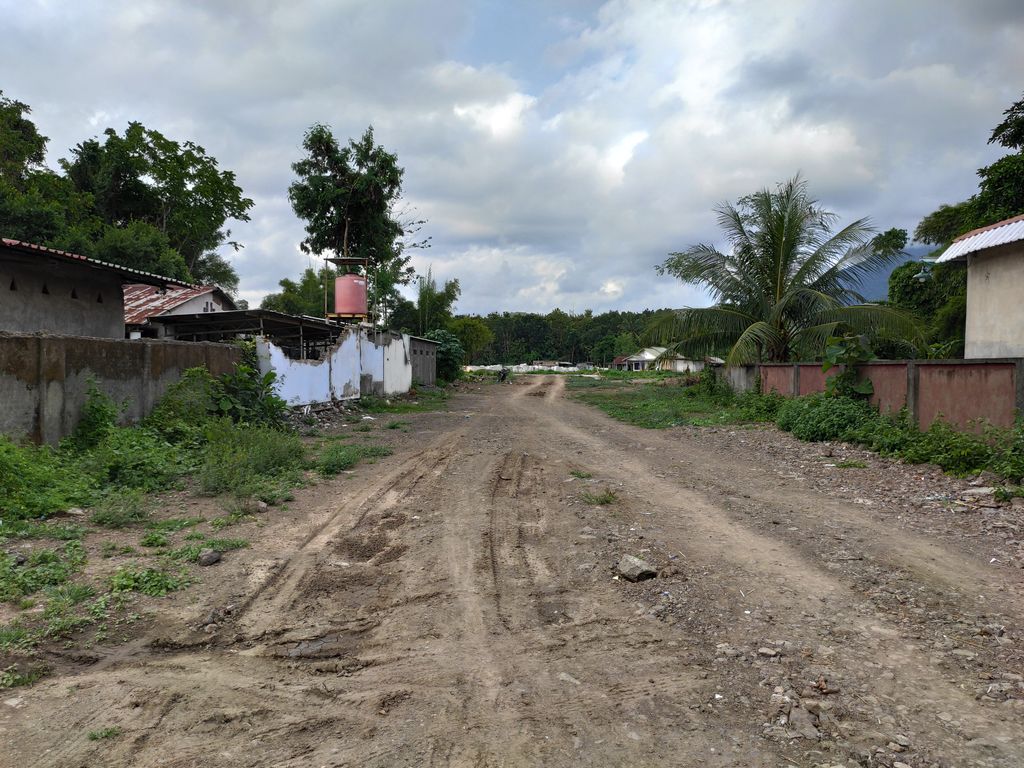 foto gerbang perumahan GRAND HOUSING MALUK