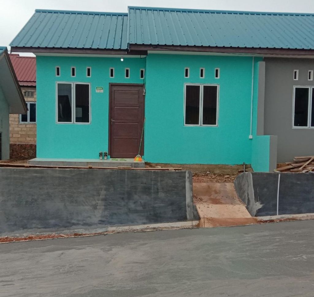 foto tampak rumah tipe RSH 36/84 perumahan KENANGAN JAYA 9