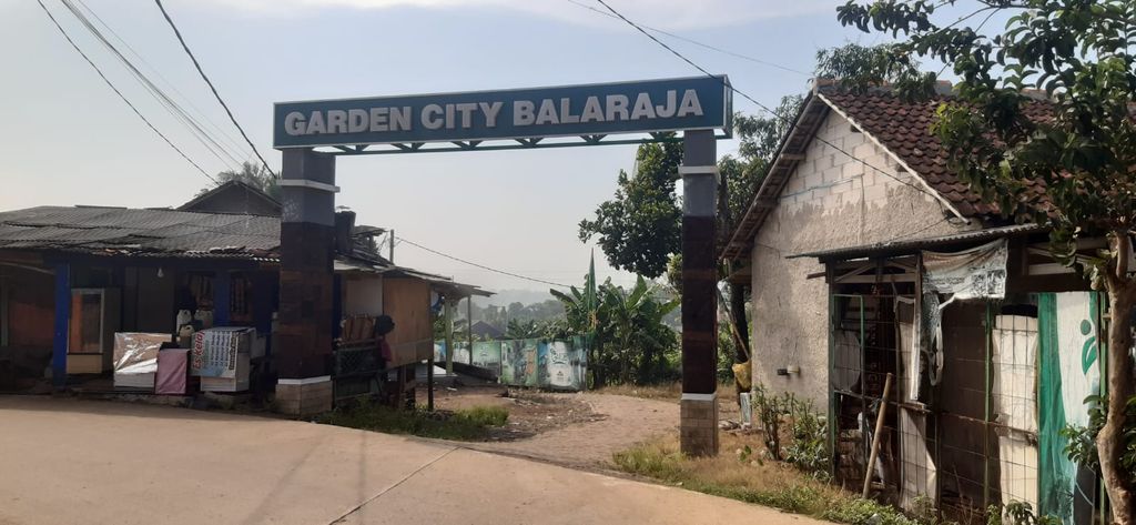 foto gerbang perumahan CLUSTER GARDEN CITY BALARAJA