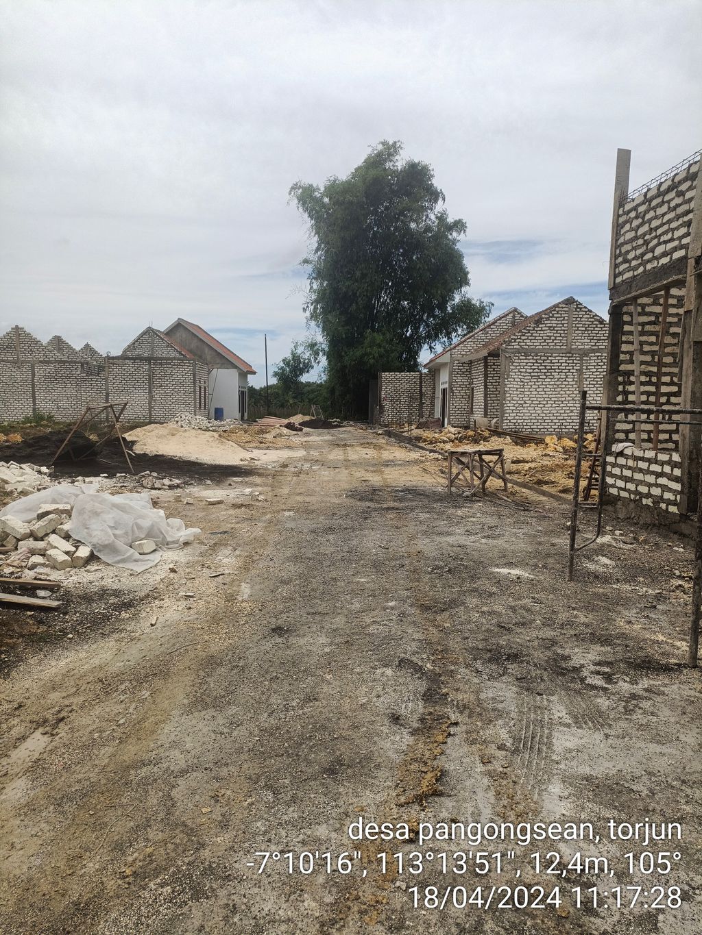 foto posisi tengah perumahan SAFIRA REGENCY SAMPANG III