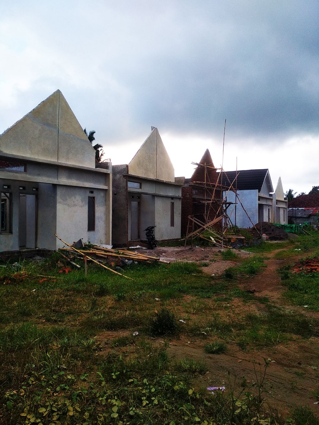 foto posisi tengah perumahan Singgasana Kotaraja