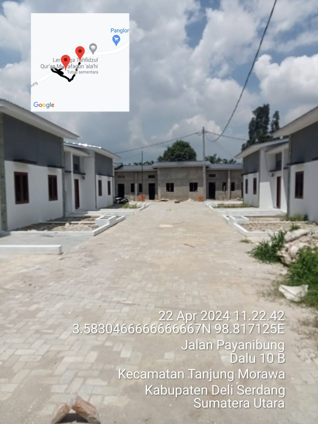 foto posisi tengah perumahan Perdana Residence