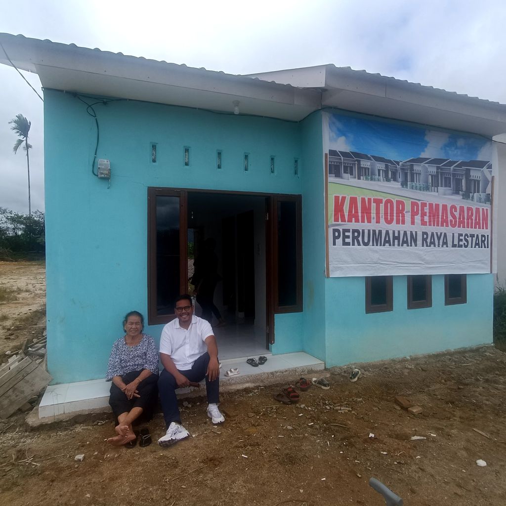 foto gerbang perumahan Graha Raya Lestari