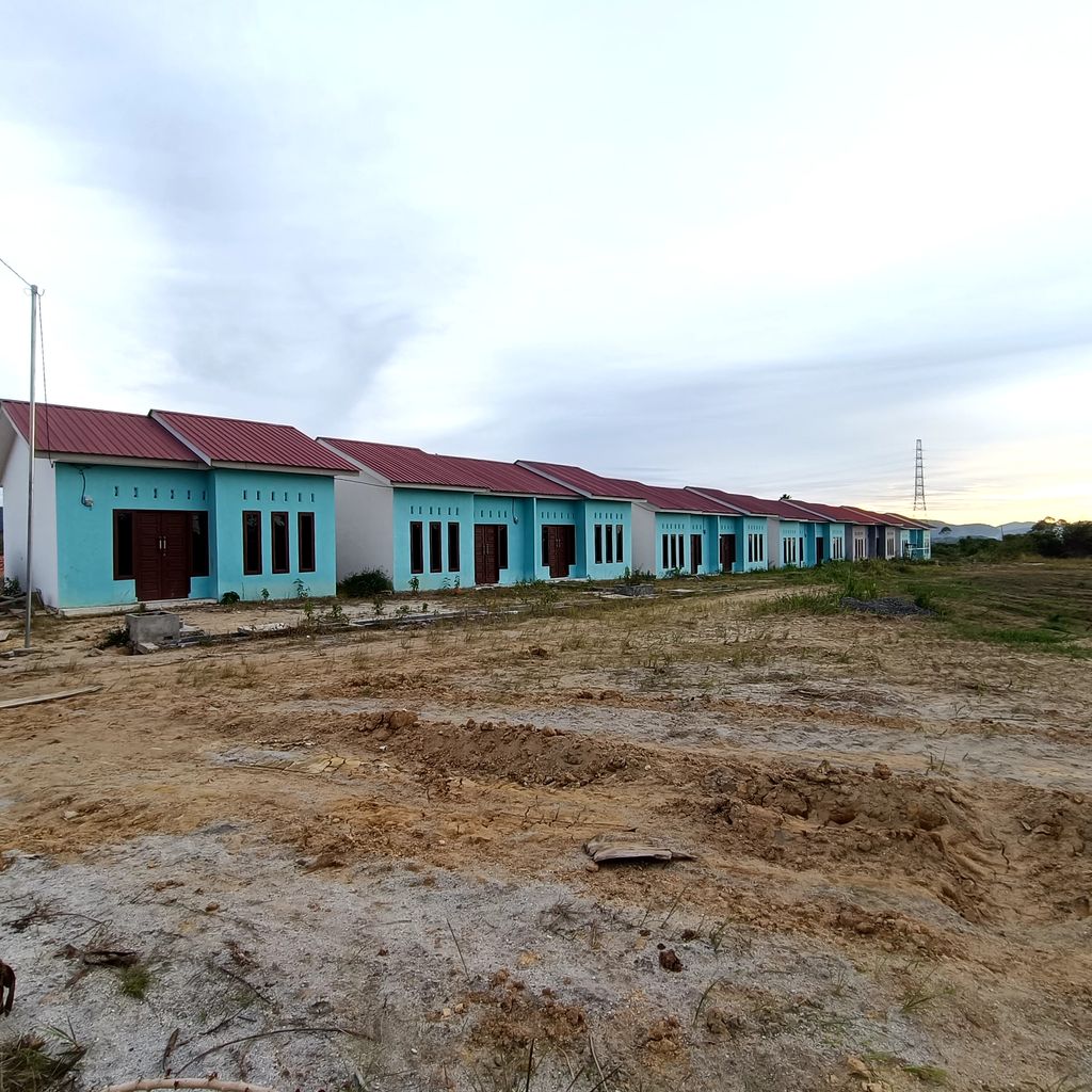 foto contoh rumah perumahan Graha Raya Lestari