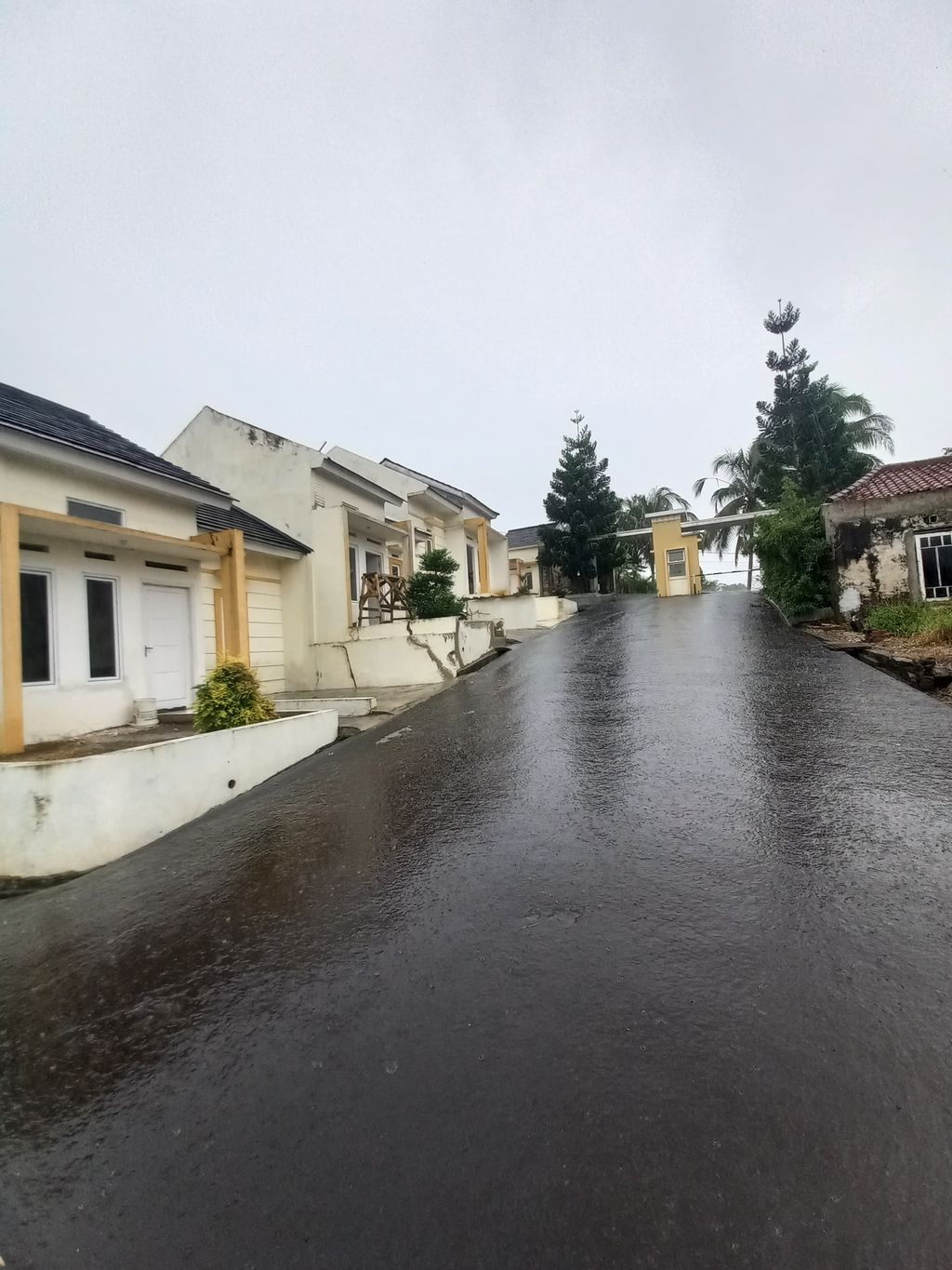foto posisi tengah perumahan PERUMAHAN PERMATA CIANJUR INDAH