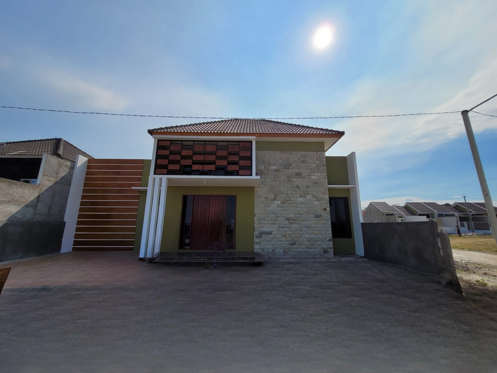 foto tampak rumah tipe 100/196 perumahan Perumahan Graha Permata Safir