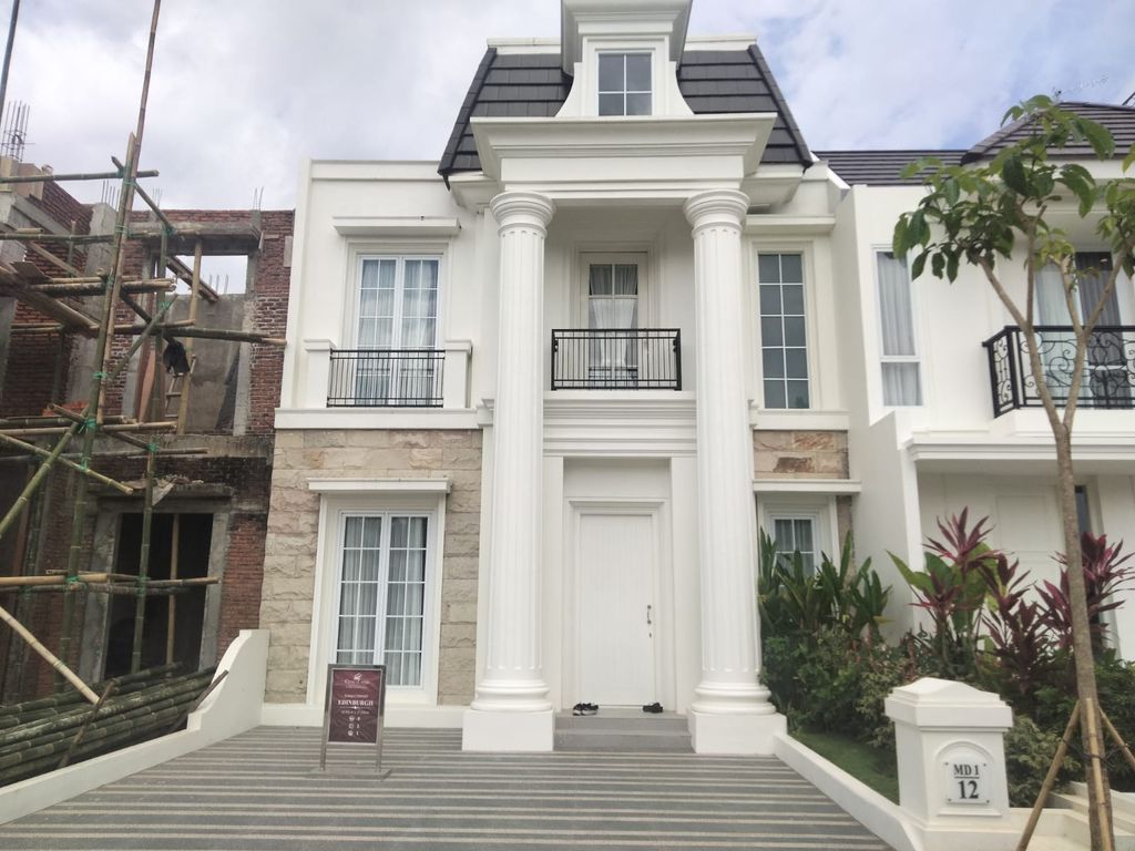 foto tampak rumah tipe 144 perumahan CITRALAND KAIRAGI MANADO