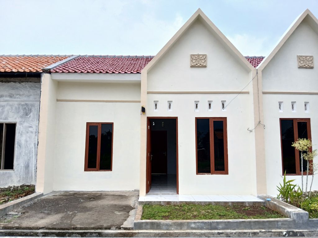 foto tampak rumah tipe 30/60 perumahan Griya Garden Botomulyo