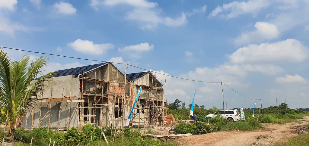 foto gerbang perumahan Alpha Residence