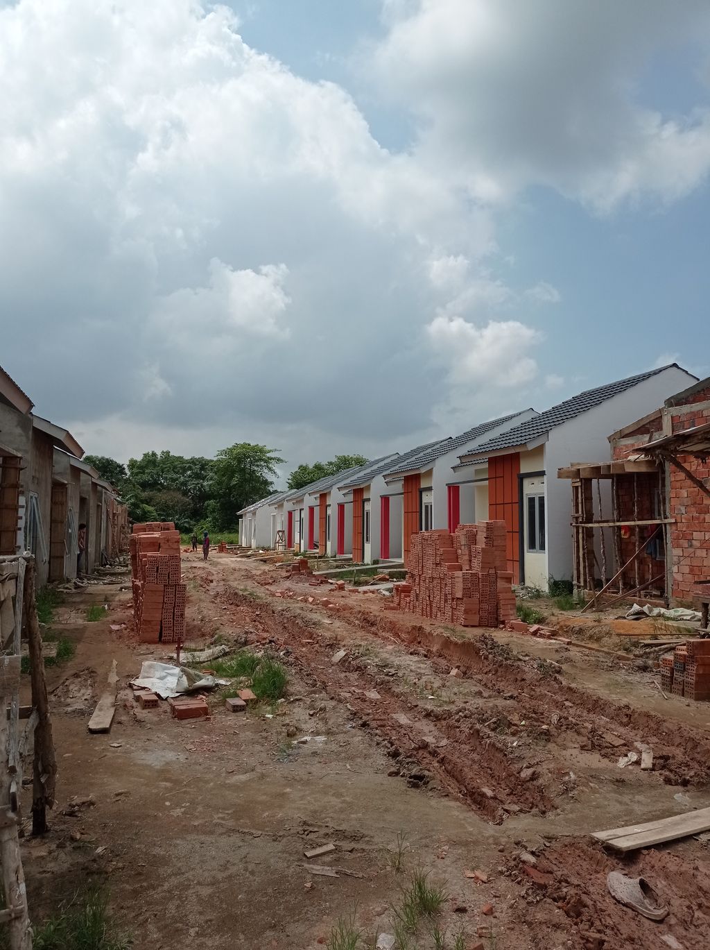 foto posisi tengah perumahan PERUMAHAN KENCANA RESIDENCE