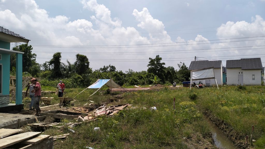 foto posisi tengah perumahan PURNAMA RESIDENCE 3 TAHAP 2