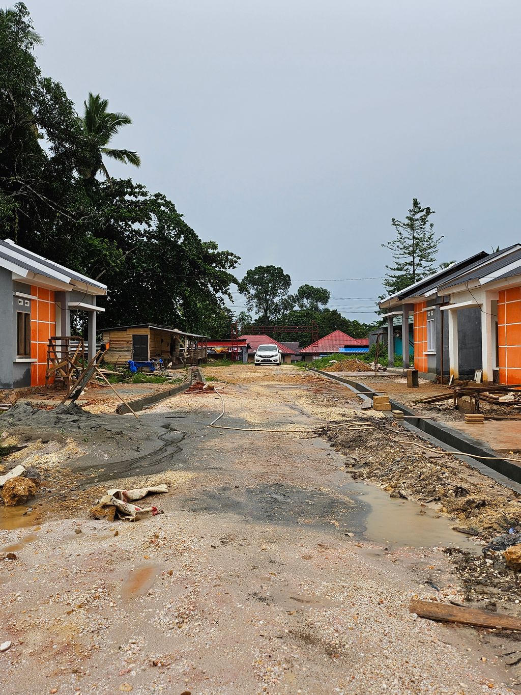 foto posisi tengah perumahan Mawar saron residence 3