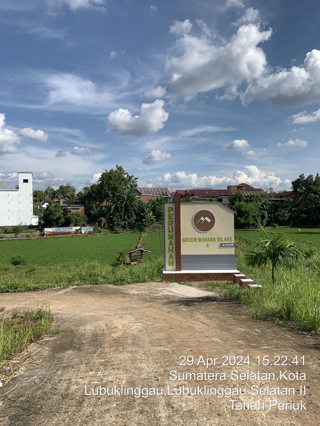 foto gerbang perumahan Green Wahana Vilage II