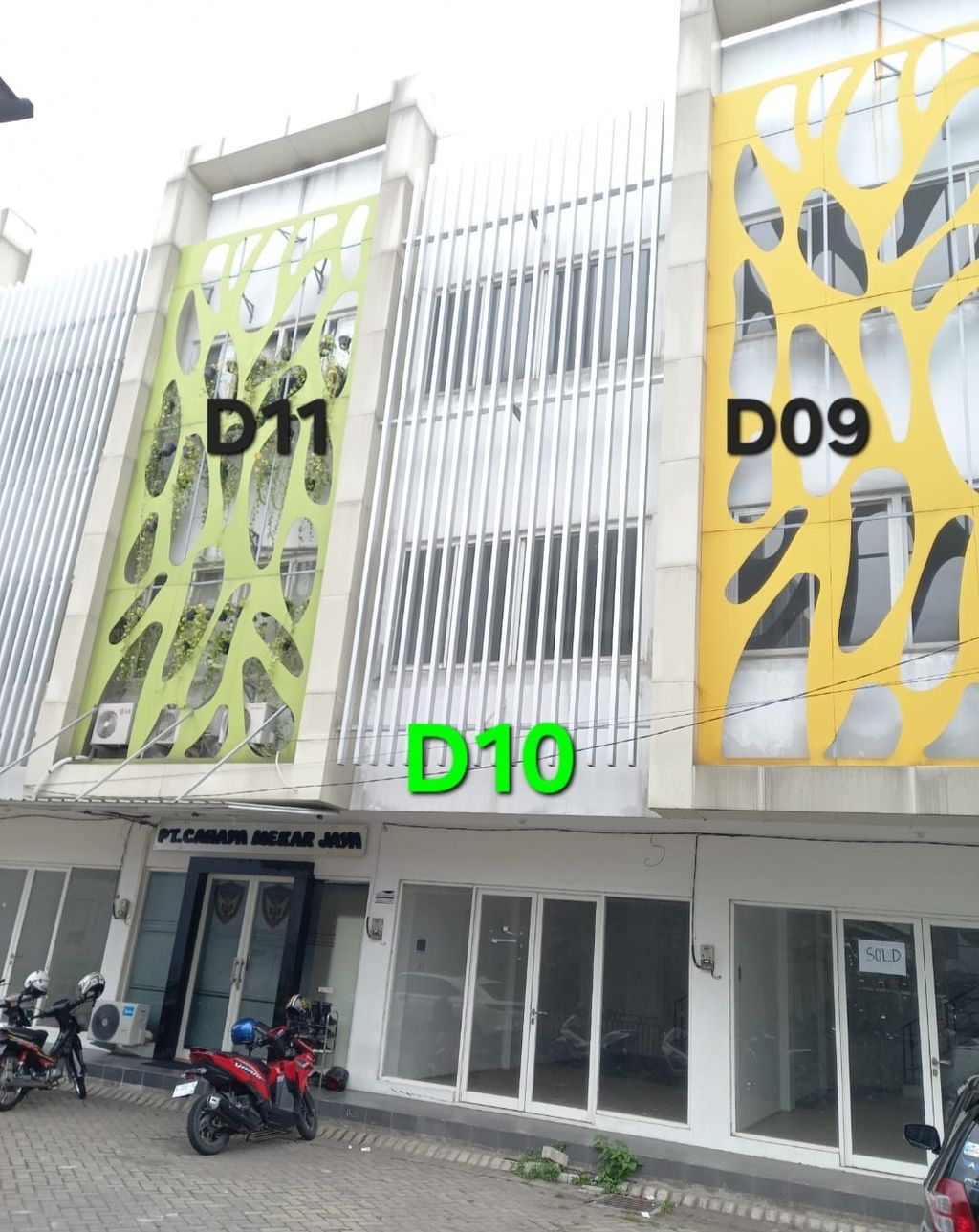 foto tampak rumah tipe BLOK D perumahan Grand Plaza Gresik