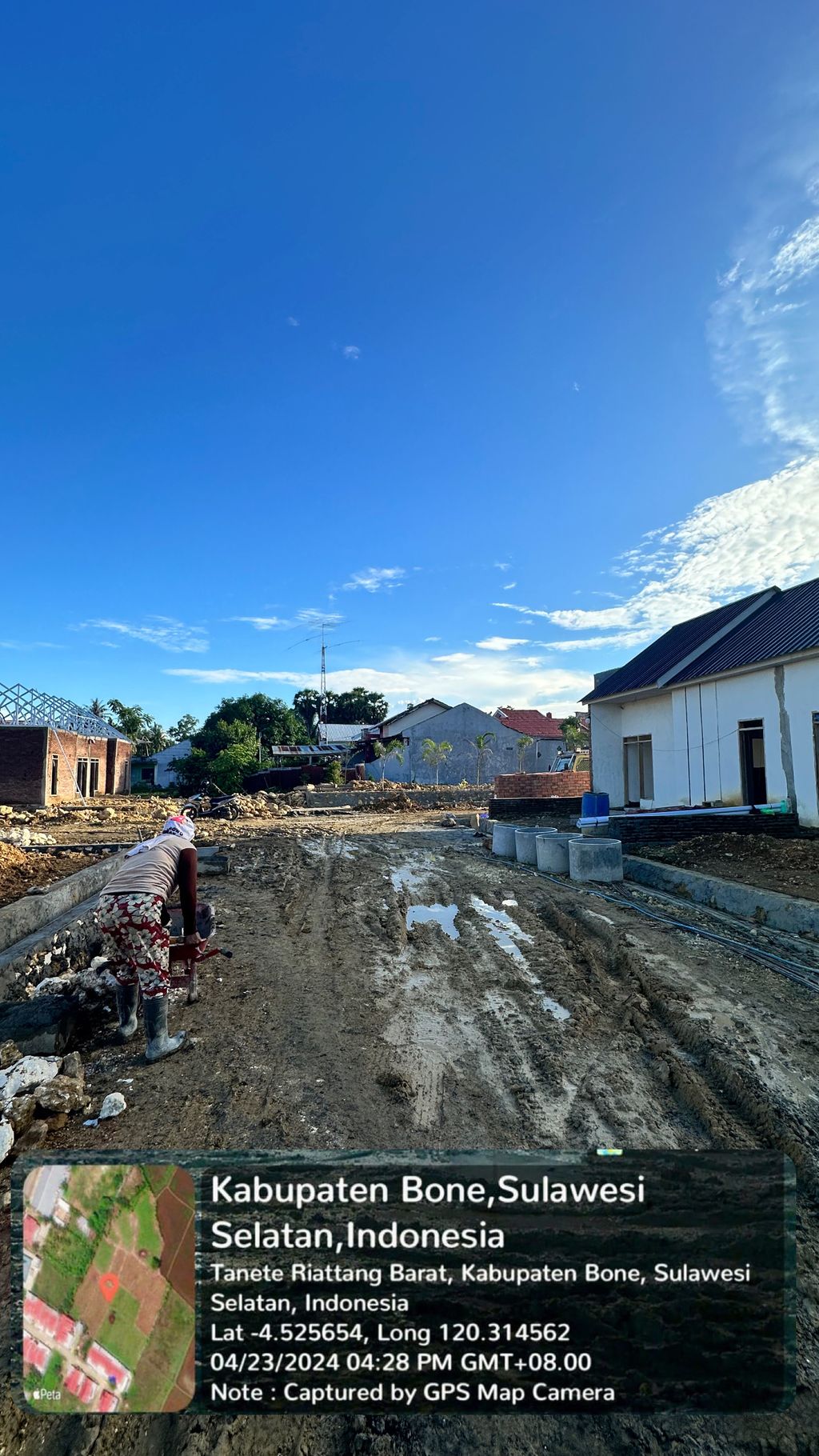 foto posisi tengah perumahan YUSHYKA LAND