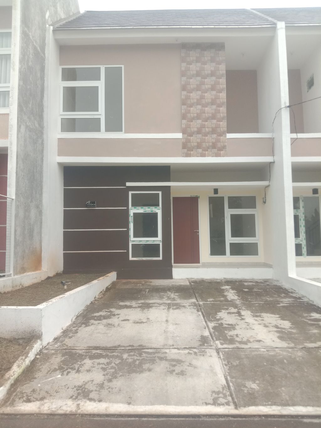 foto tampak rumah tipe 45/93 (Tahun 2024) perumahan Sawangan Residence Ideal