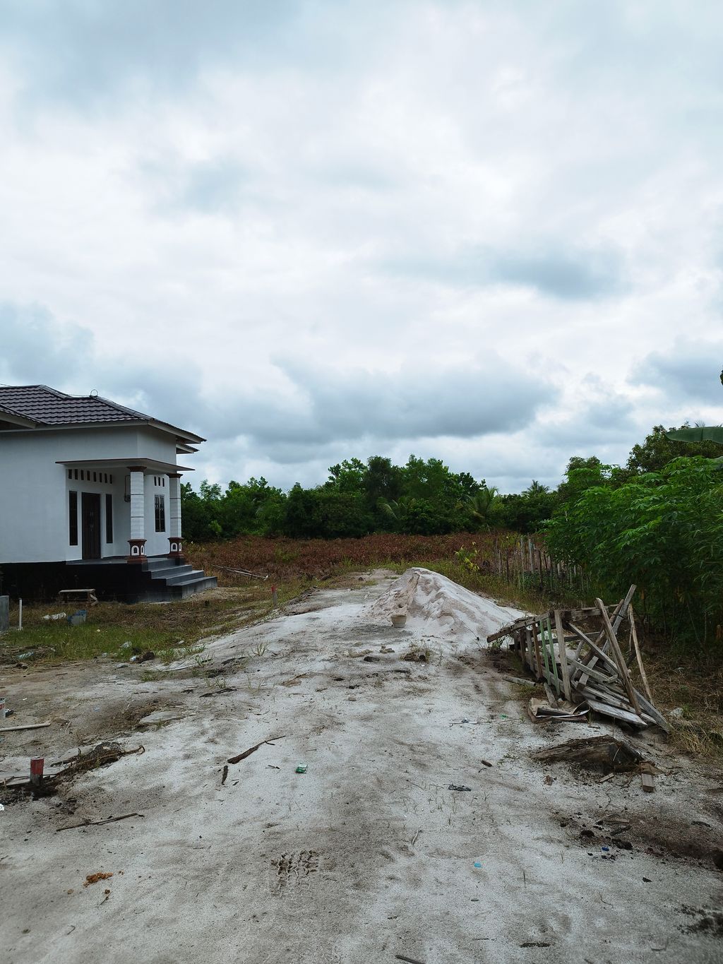 foto posisi tengah perumahan Pinguin Indah Permai