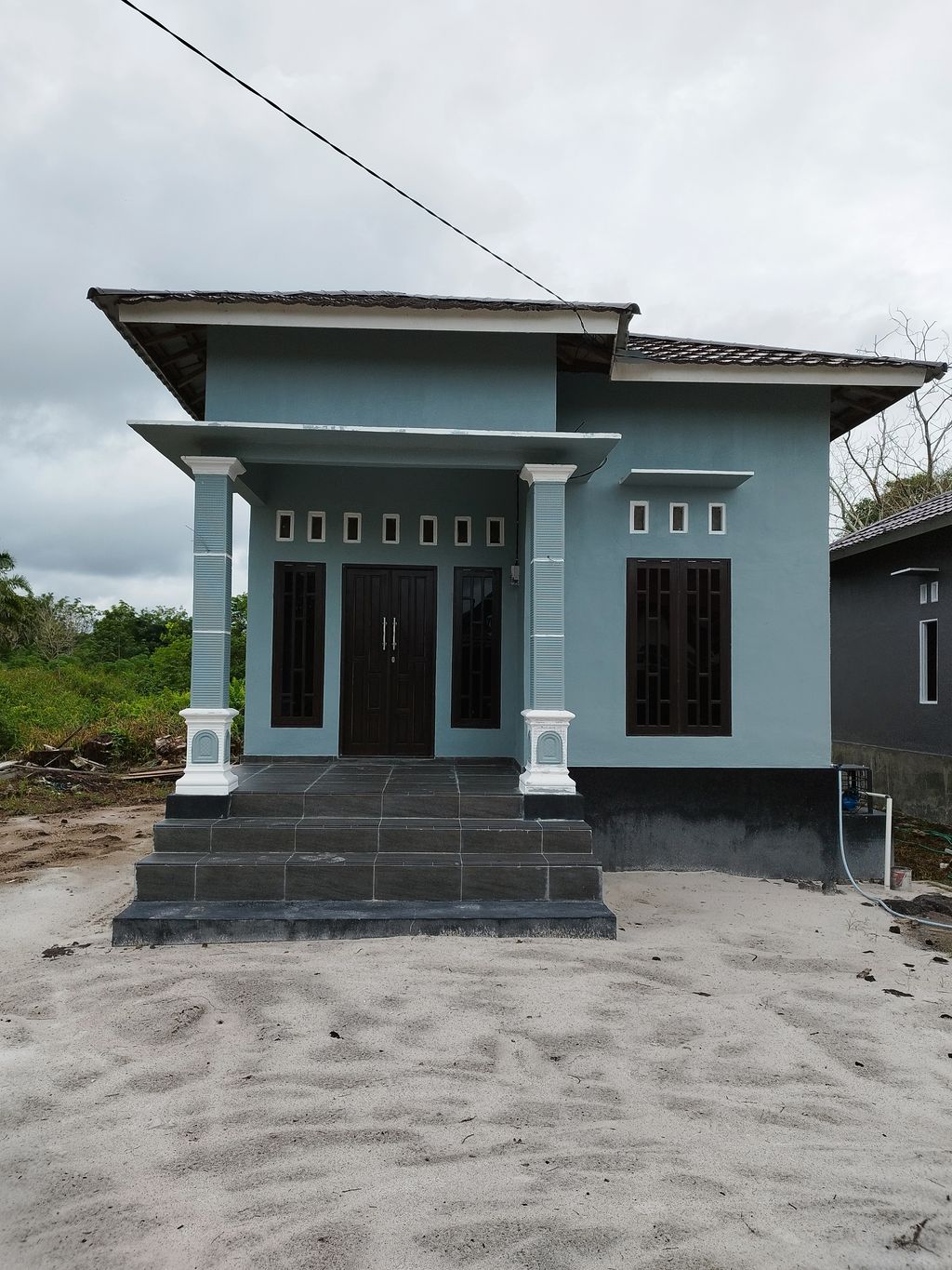 foto contoh rumah perumahan Pinguin Indah Permai