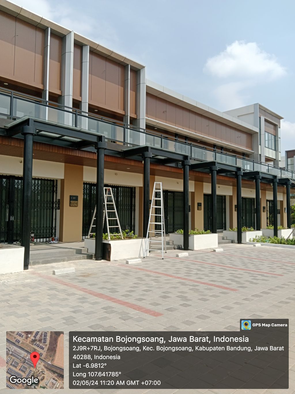foto posisi tengah perumahan Podomoro Park Bandung (RUKO NEO PLAZA)