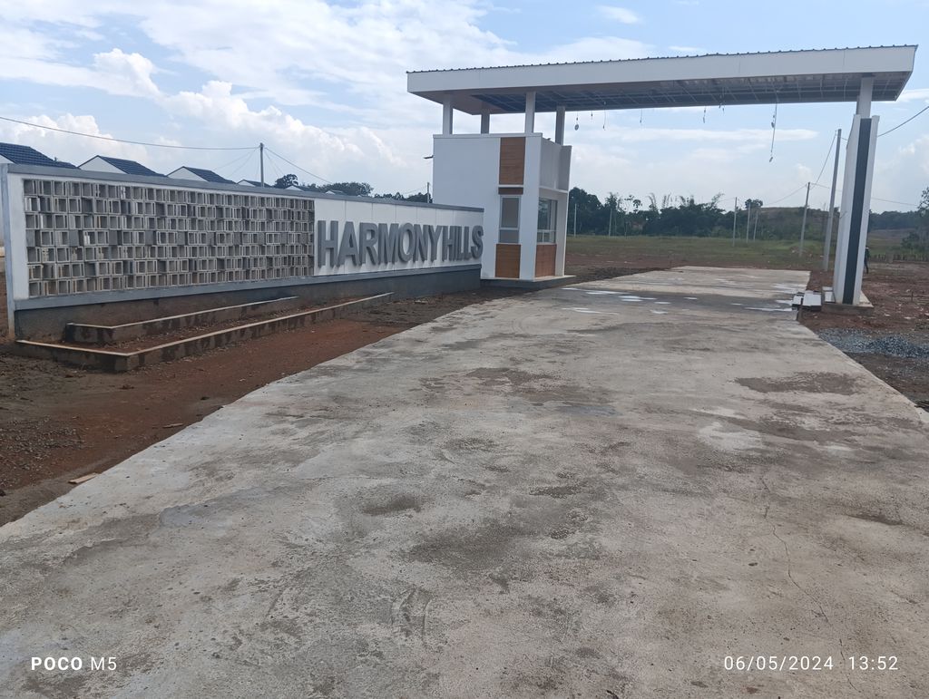 foto gerbang perumahan HARMONY HILLS PERLUASAN