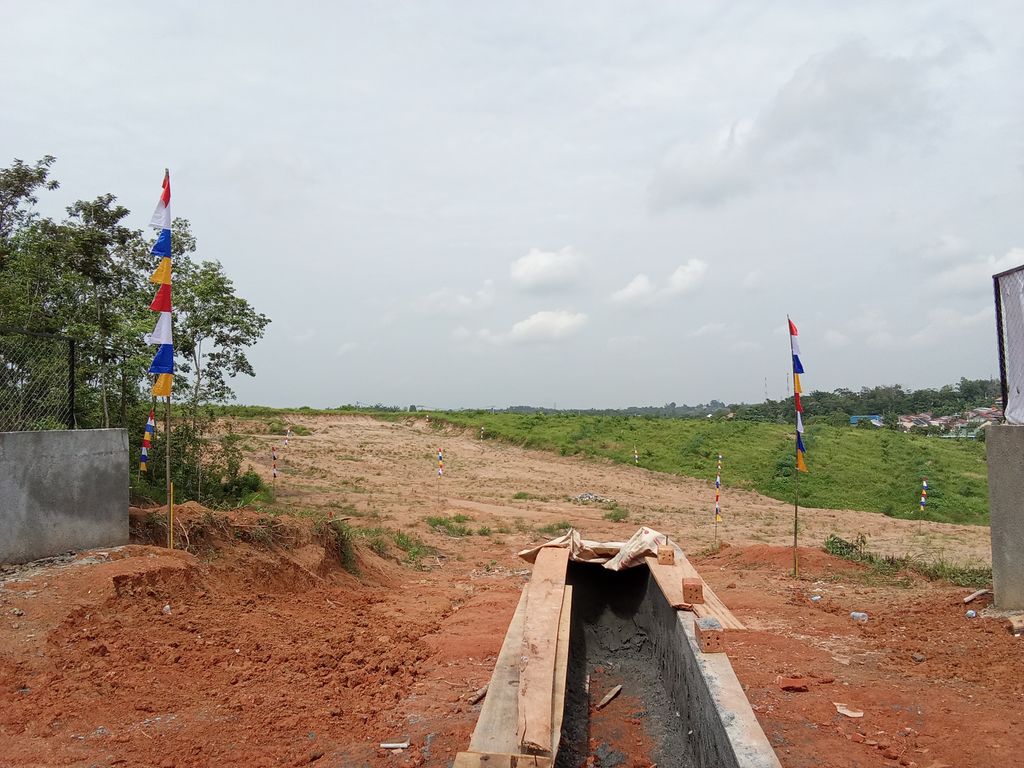 foto posisi tengah perumahan CAKRA BUANA RESIDENCE