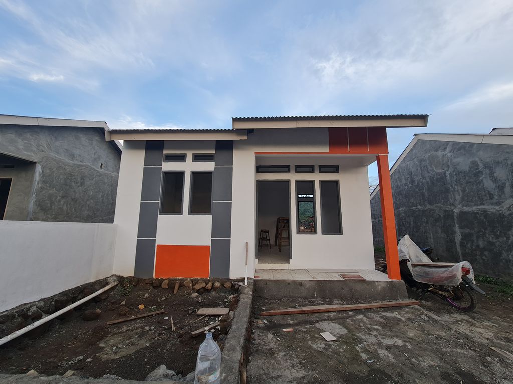 foto tampak rumah tipe 36 perumahan CHERRY LAND 1