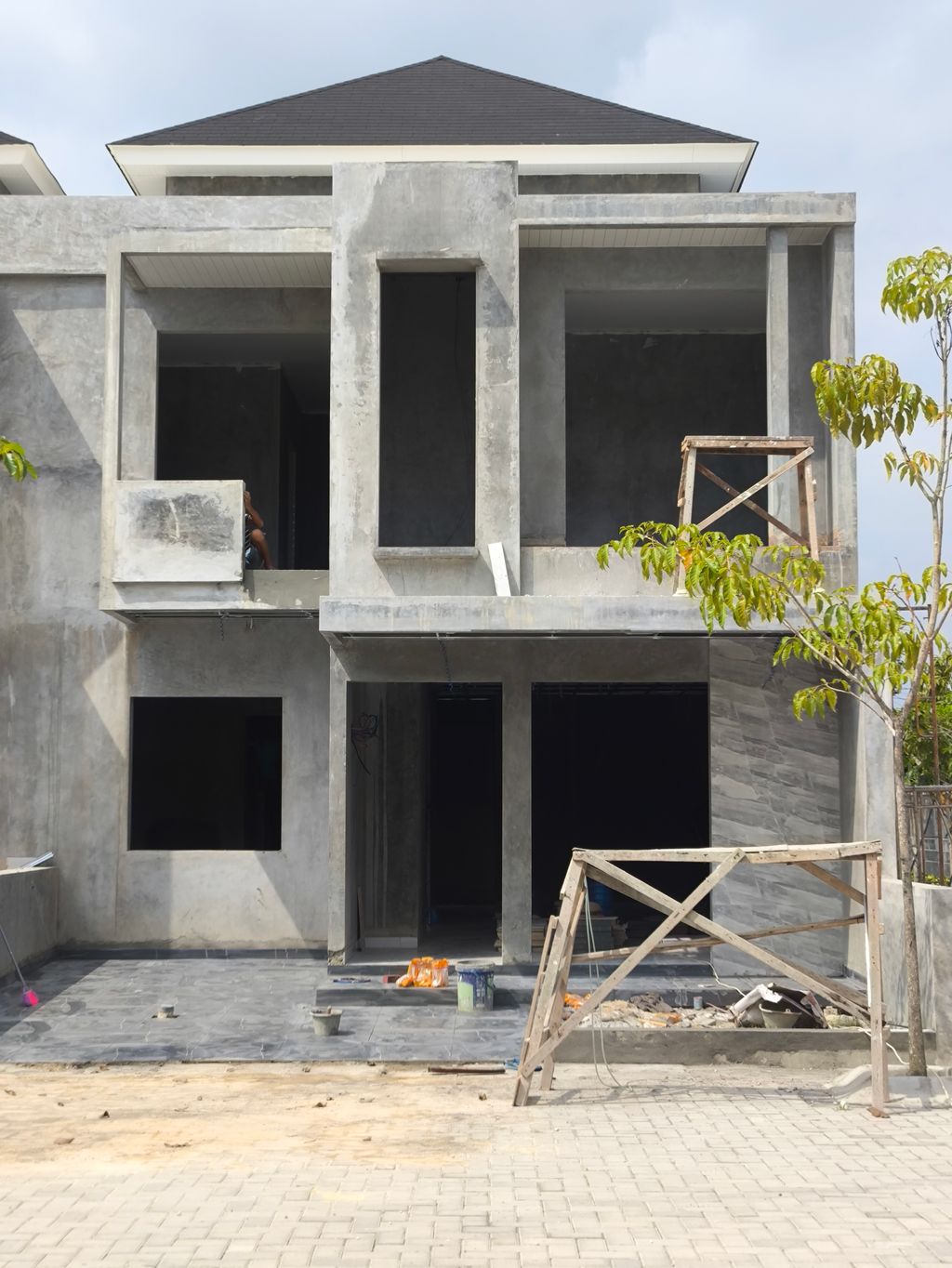 foto tampak rumah tipe 156 perumahan Green Park Residence