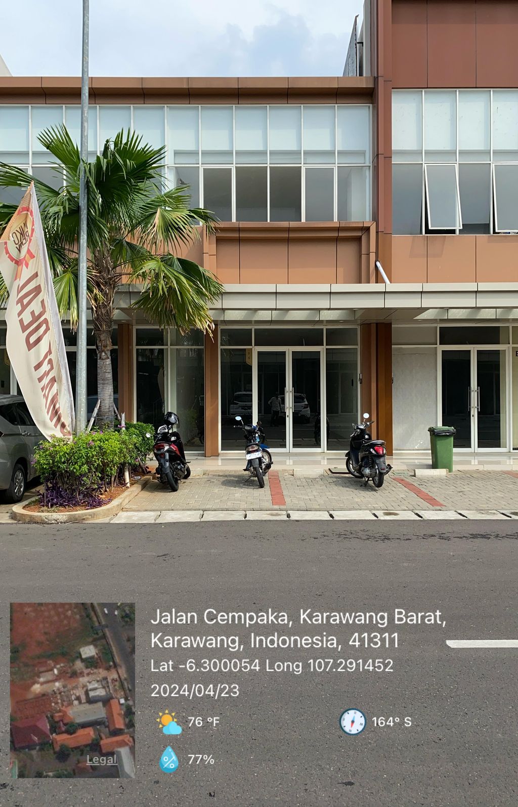 foto tampak rumah tipe Blok B No 6 perumahan Kota Kertabumi Karawang Barat