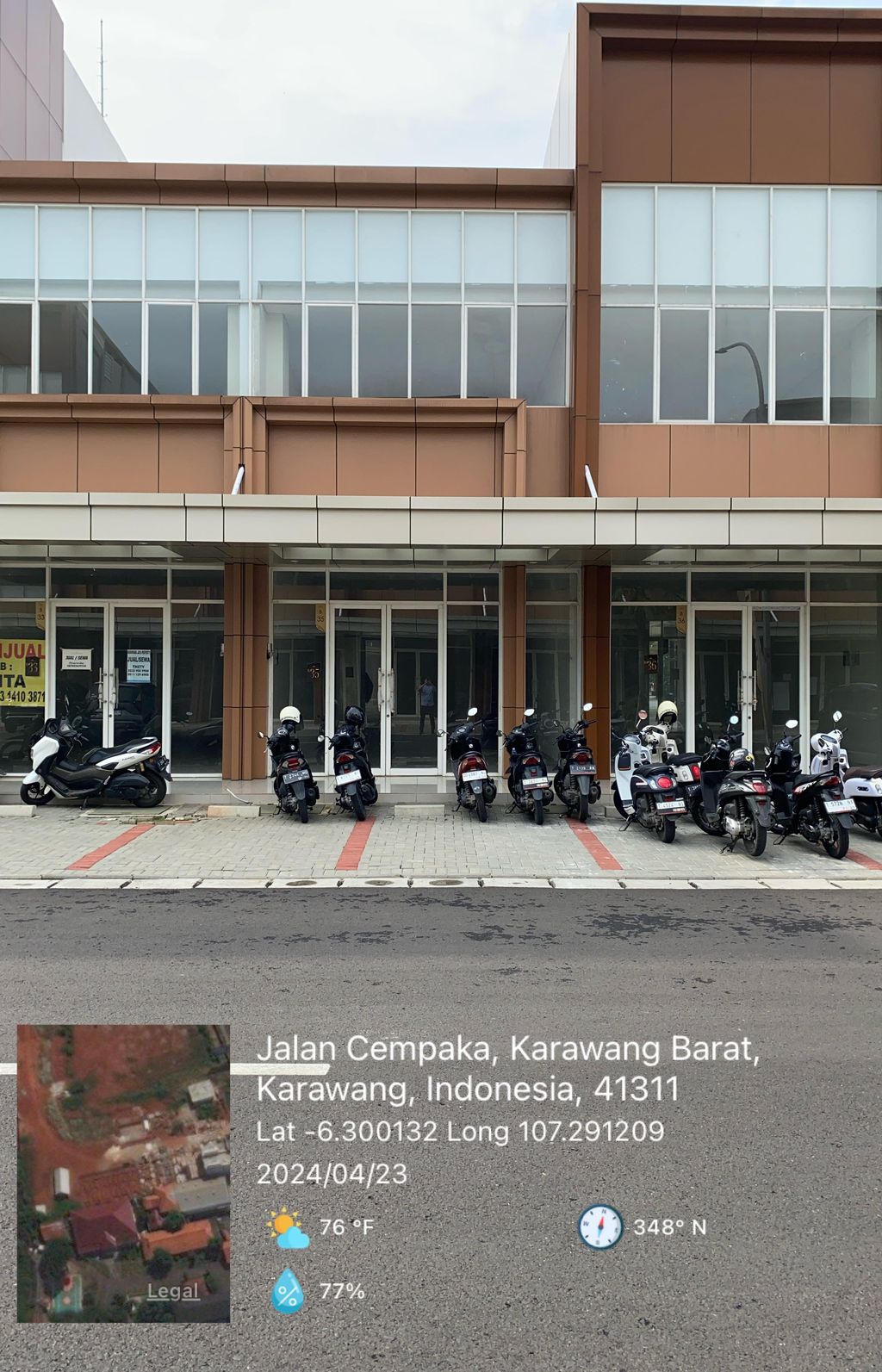 foto tampak rumah tipe Blok B No 35 perumahan Kota Kertabumi Karawang Barat