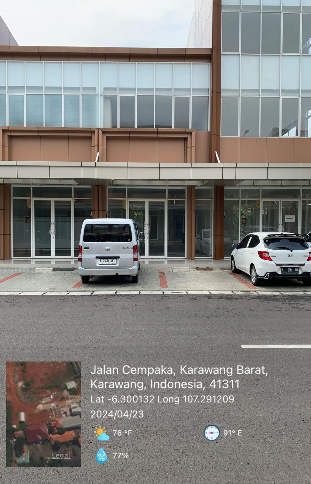 foto tampak rumah tipe Blok B No 39 perumahan Kota Kertabumi Karawang Barat