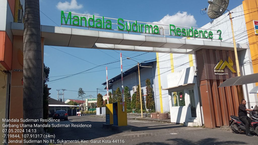 foto gerbang perumahan MANDALA SUDIRMAN RESIDENCE