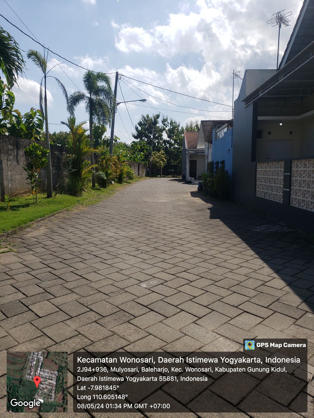 foto posisi tengah perumahan GRAND BUKIT SARI