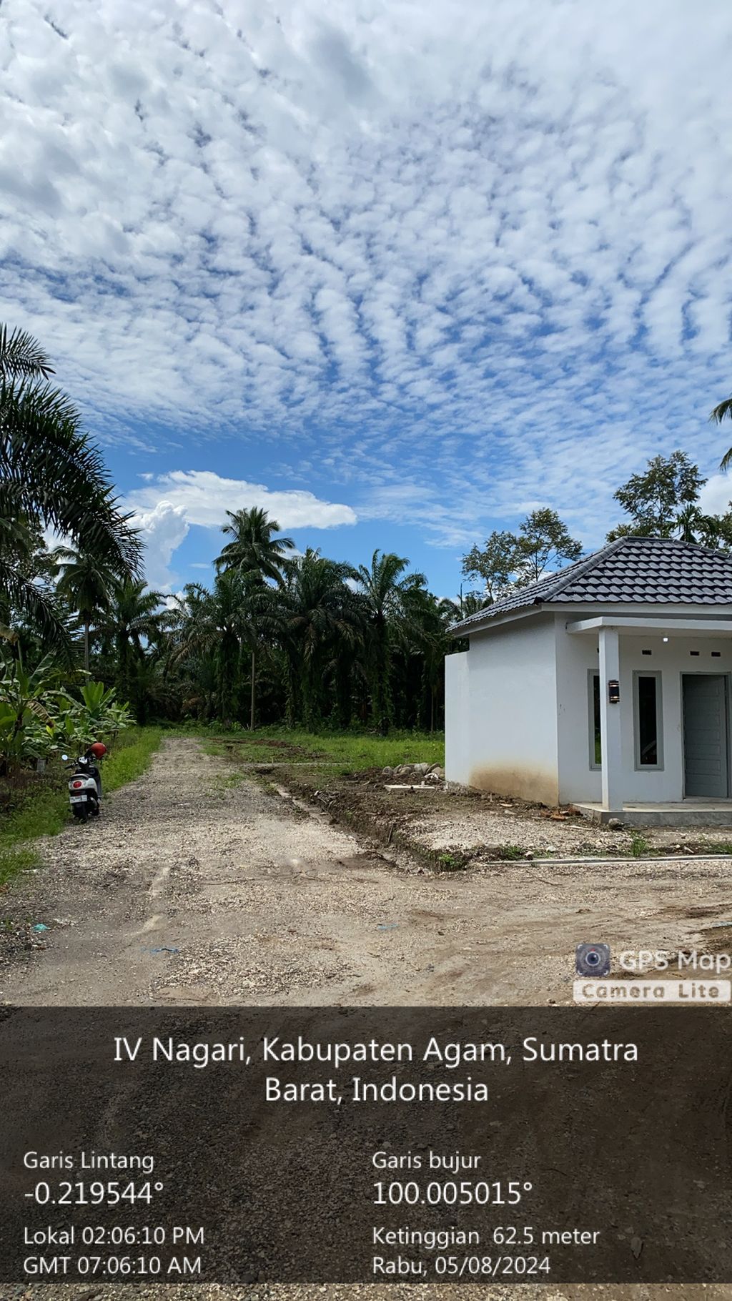 foto posisi tengah perumahan Bawan Asri Residence