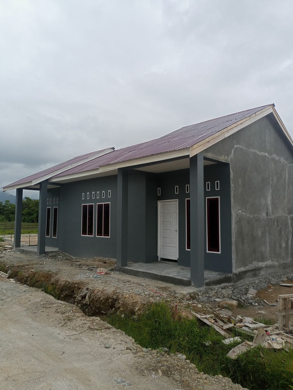 foto tampak rumah tipe 36/72 perumahan permata balai gadang 7