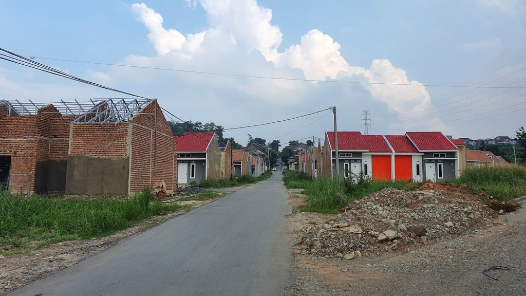 foto gerbang perumahan Perumahan Cluster Kemiling Village