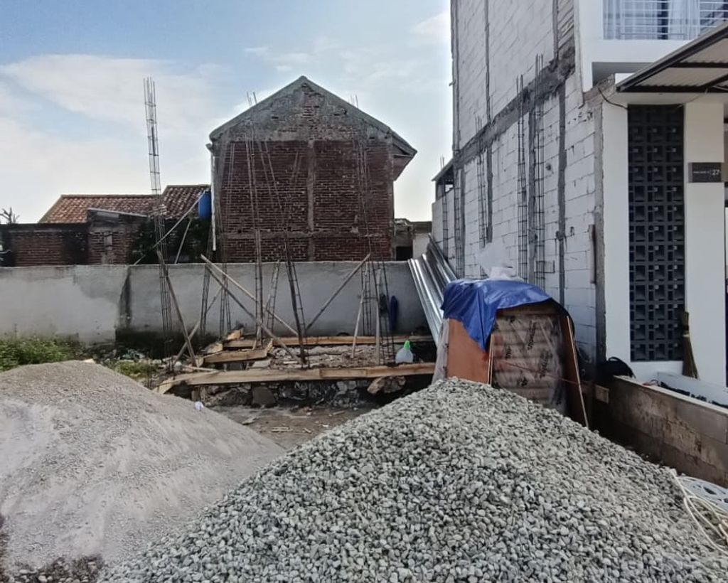 foto tampak rumah tipe 50 Compact Fasad Baru 3KT Aluminium Composite + High Ceiling (611) perumahan G-Land Arcadia Buahbatu