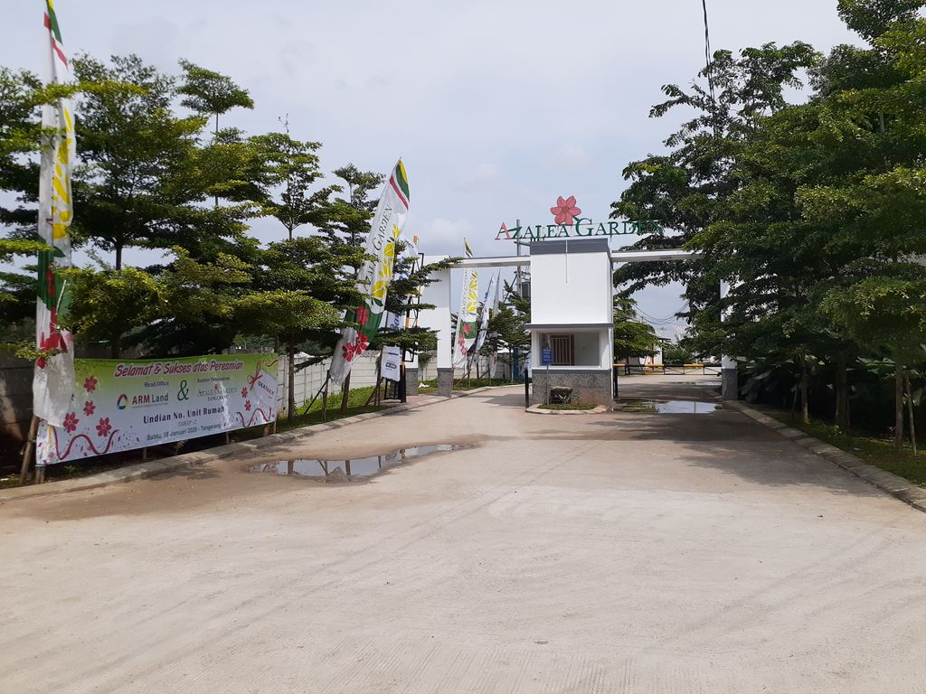 foto gerbang perumahan AZALEA GARDEN DARU TAHAP 5
