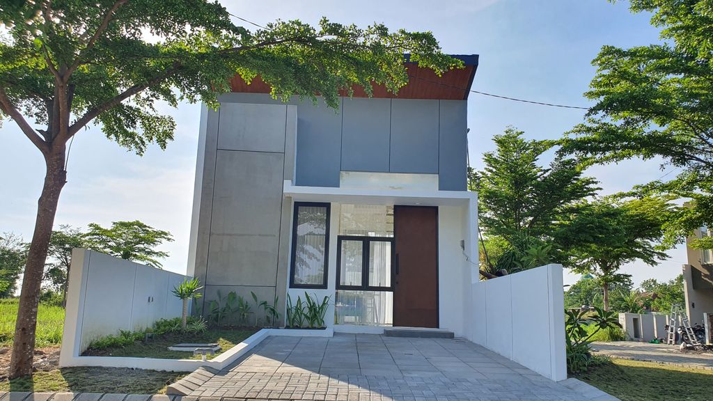 foto tampak rumah tipe Evergreen Bay perumahan FOREST CERME