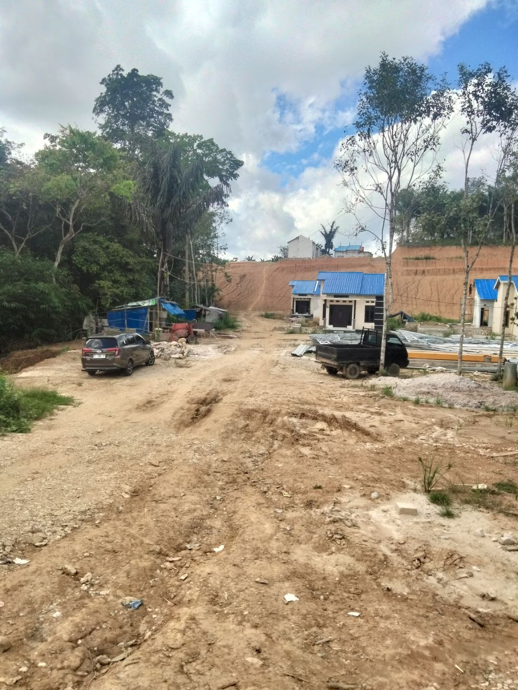 foto gerbang perumahan Perumahan Biru Permai Sotek