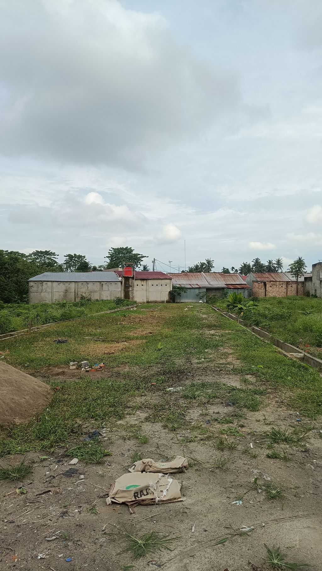 foto posisi tengah perumahan PESONA KAYU KOLIM